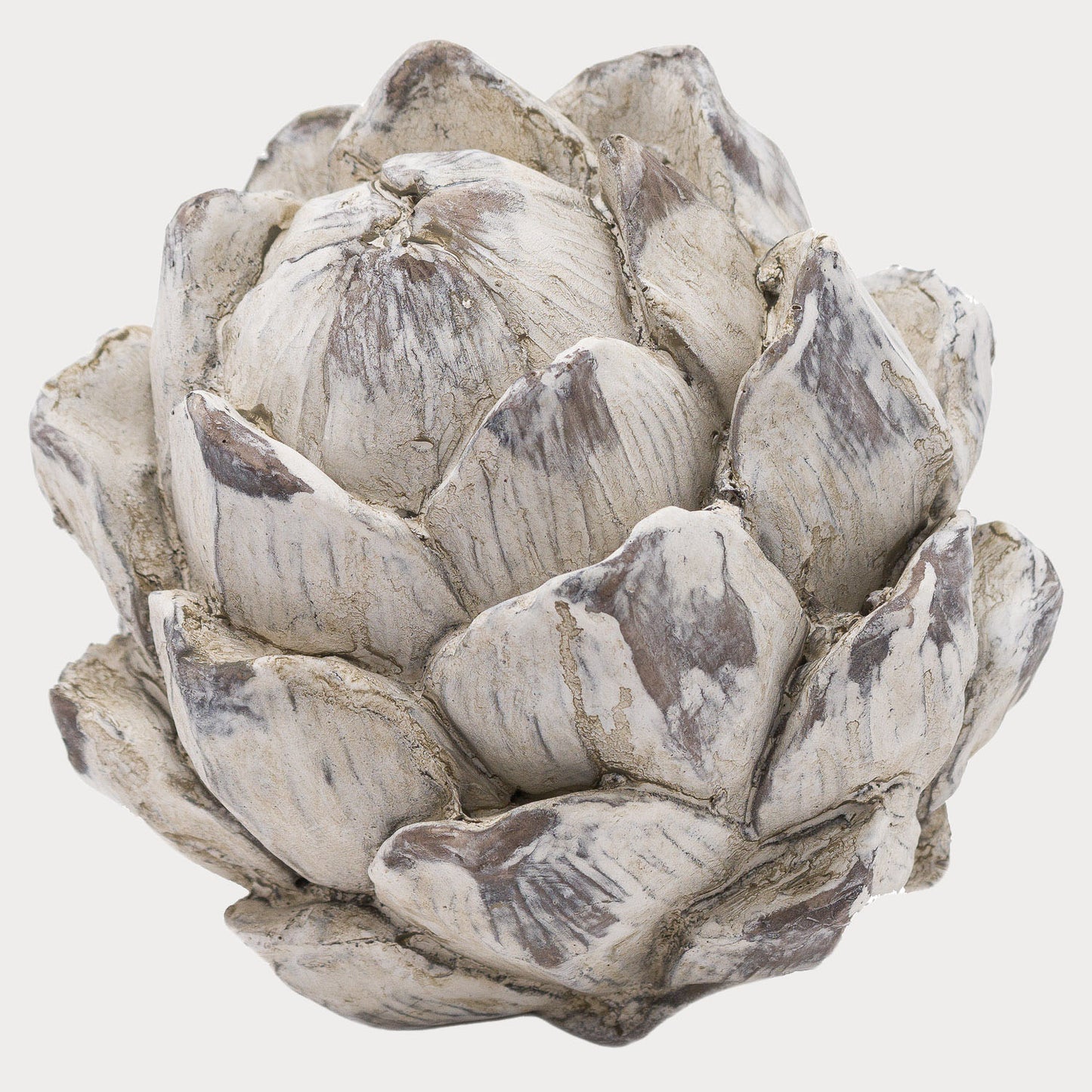 a close of side profile of the artichoke sculpture showcasing its intricate detailing